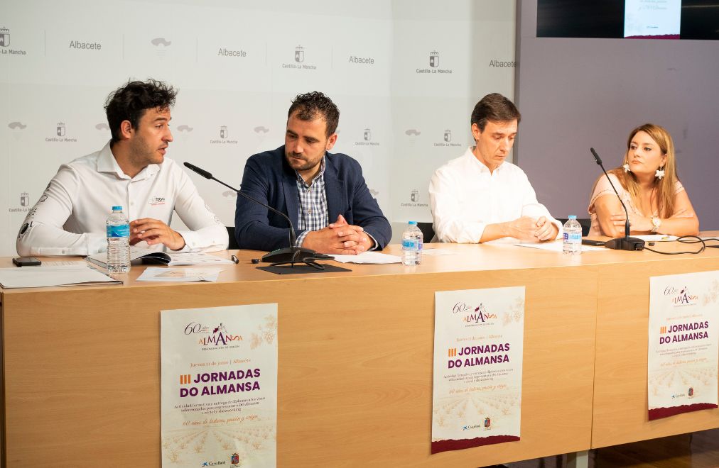 DO Almansa celebra su 60 aniversario y entrega los diplomas a los vinos que representarán a la DO este año 5 60 aniversario DO Almansa 1