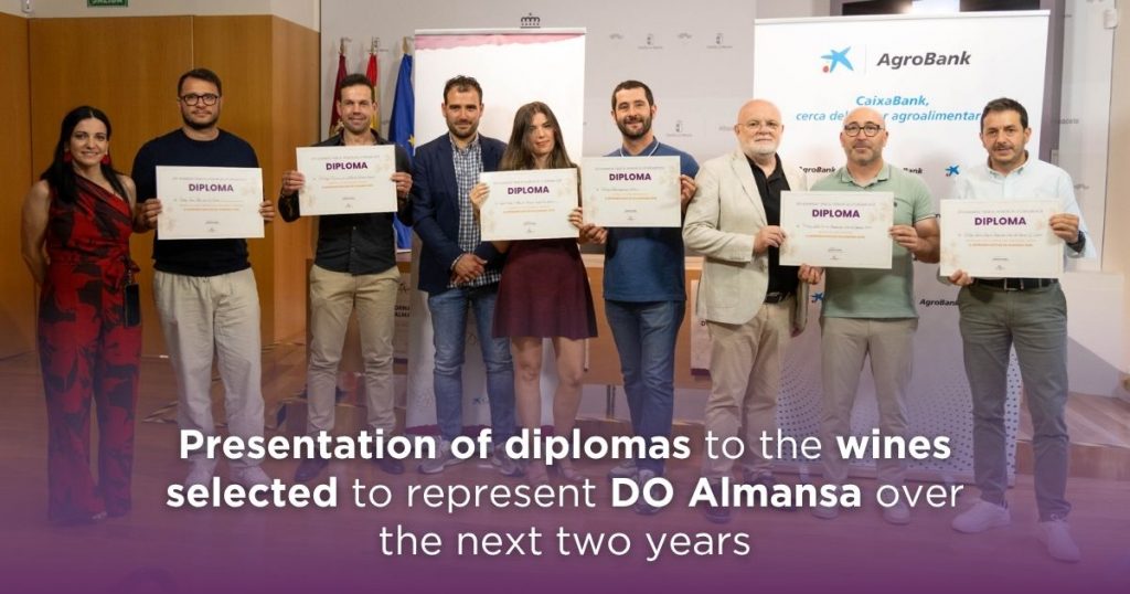 Presentation of diplomas to the wines selected to represent DO Almansa over the next two years 2 Presentation of diplomas to the wines selected to represent DO Almansa over the next two years 1